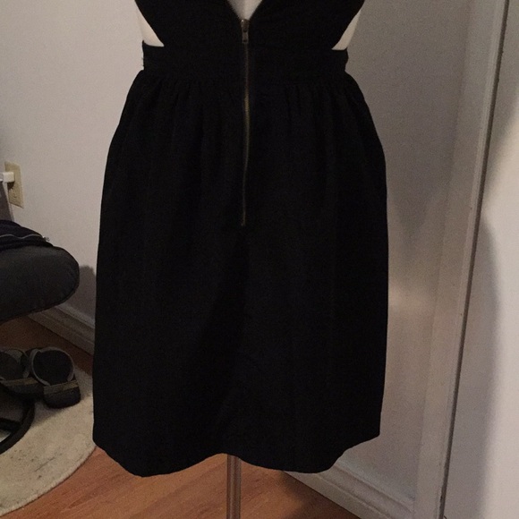 Ali & Kris  Summer Dress - Picture 4 of 9